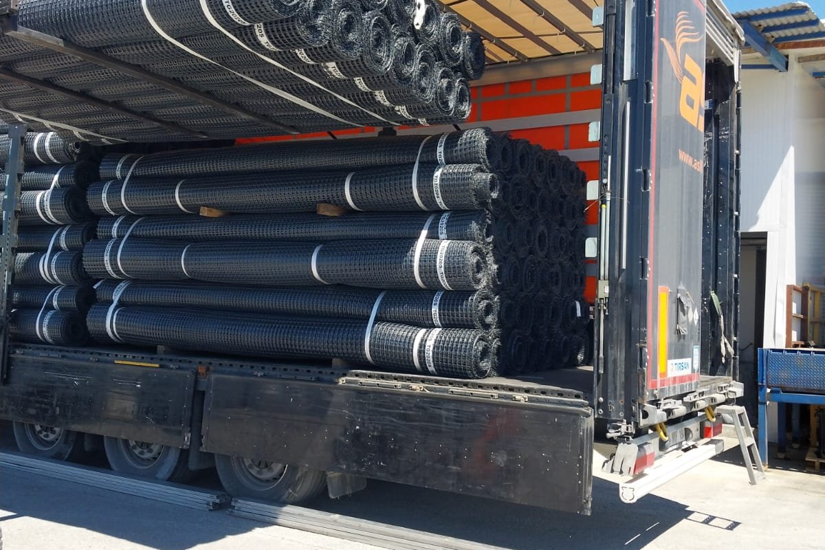 Sürekli Talep, Sürekli Tedarik: Geogrid Stoklarımız Her Zaman Güncel