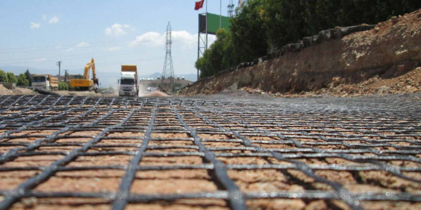 Çift Yönlü Polyester Geogrid