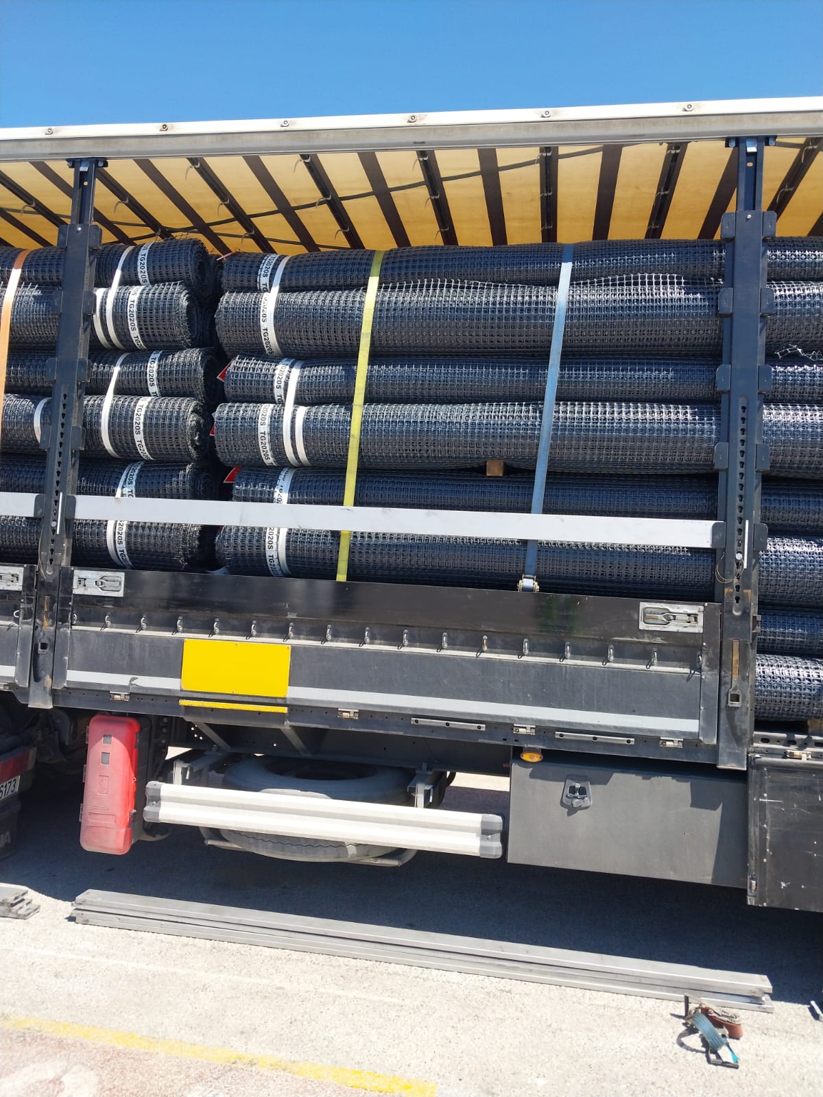 Sürekli Talep, Sürekli Tedarik: Geogrid Stoklarımız Her Zaman Güncel